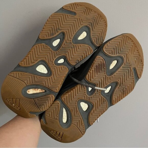 adidas Yeezy Boost 700 V2 Sneakers -  Women's 7 / Men's 6 (2019) - Picture 8 of 12